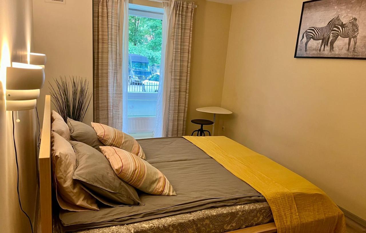 Cozy Vibes Like Home It Is Quiet Apartment With Three Bedrooms Riga Ngoại thất bức ảnh