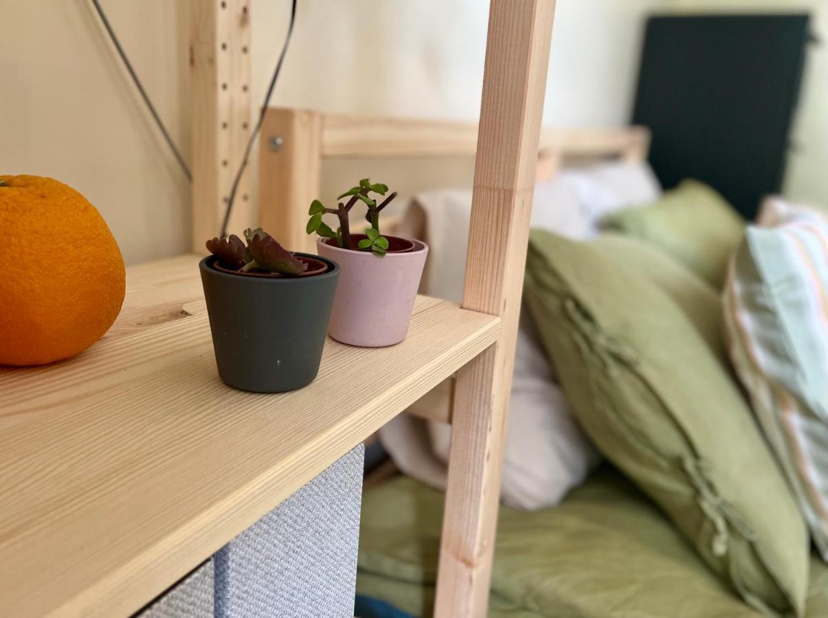 Cozy Vibes Like Home It Is Quiet Apartment With Three Bedrooms Riga Ngoại thất bức ảnh