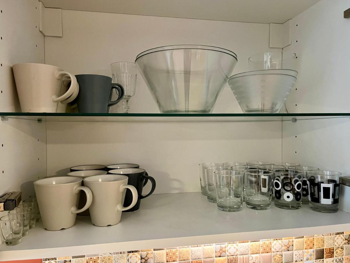 Cozy Vibes Like Home It Is Quiet Apartment With Three Bedrooms Riga Ngoại thất bức ảnh